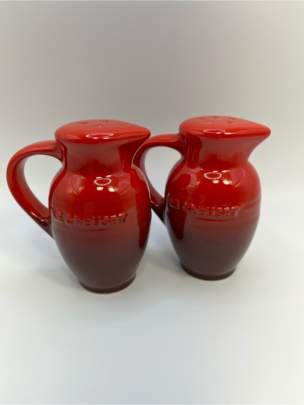 Le Creuset Red Ceramic Salt & Pepper Set - Picture 2 of 6